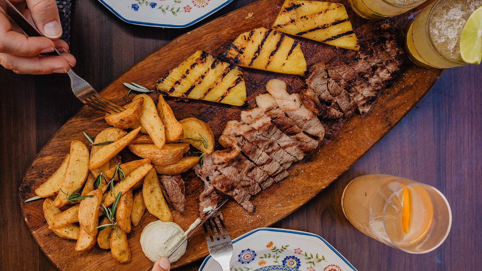 Aperitivo Tapas e Vermutes Faro Portugal picanha